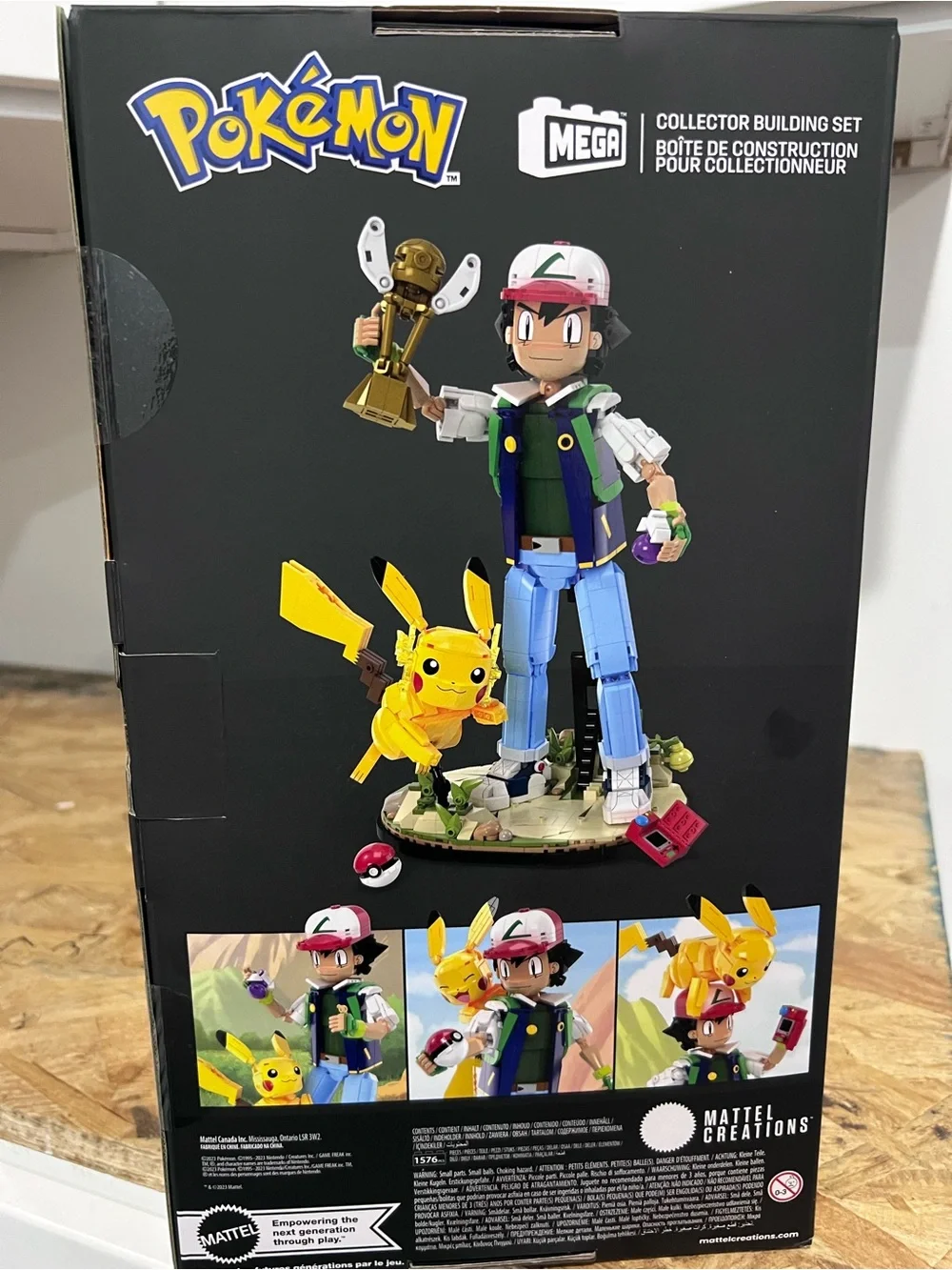 Ash & Pikachu Buildable Figure Set - Yellow/Green